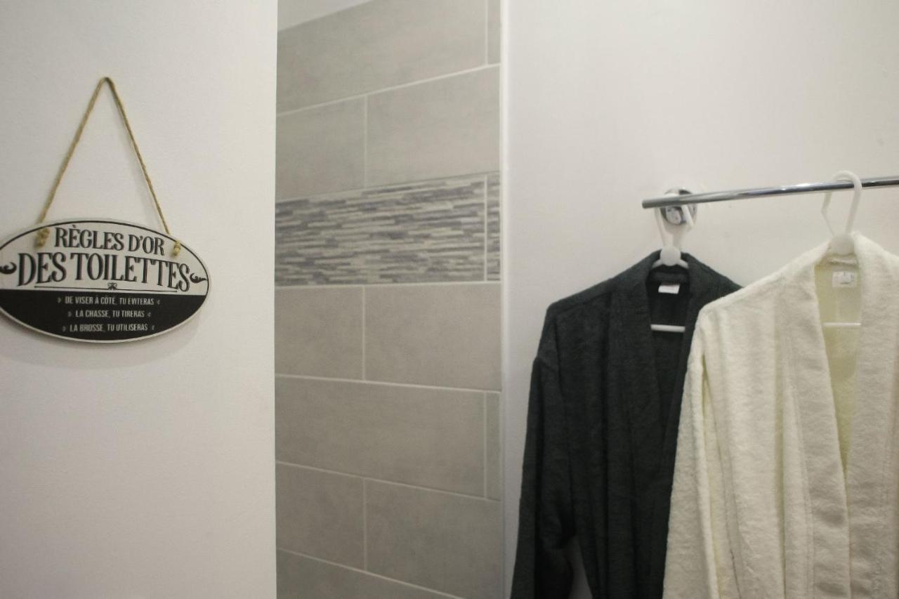 Suite Jacuzzi Privatif Plage Des Catalans Marselha Exterior foto