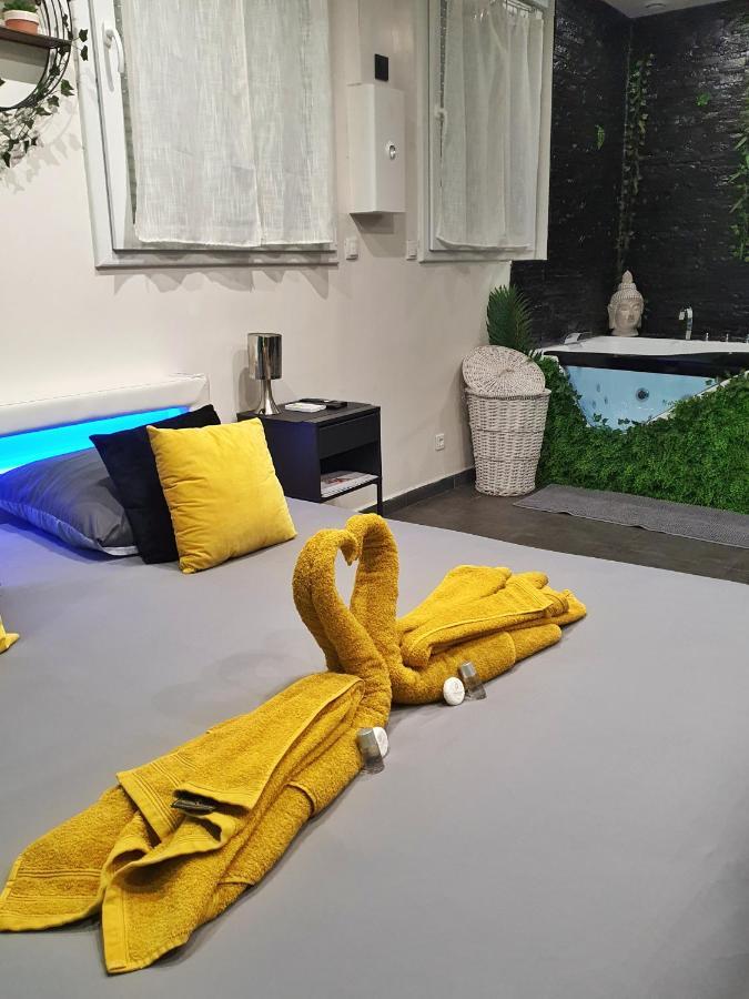 Suite Jacuzzi Privatif Plage Des Catalans Marselha Exterior foto